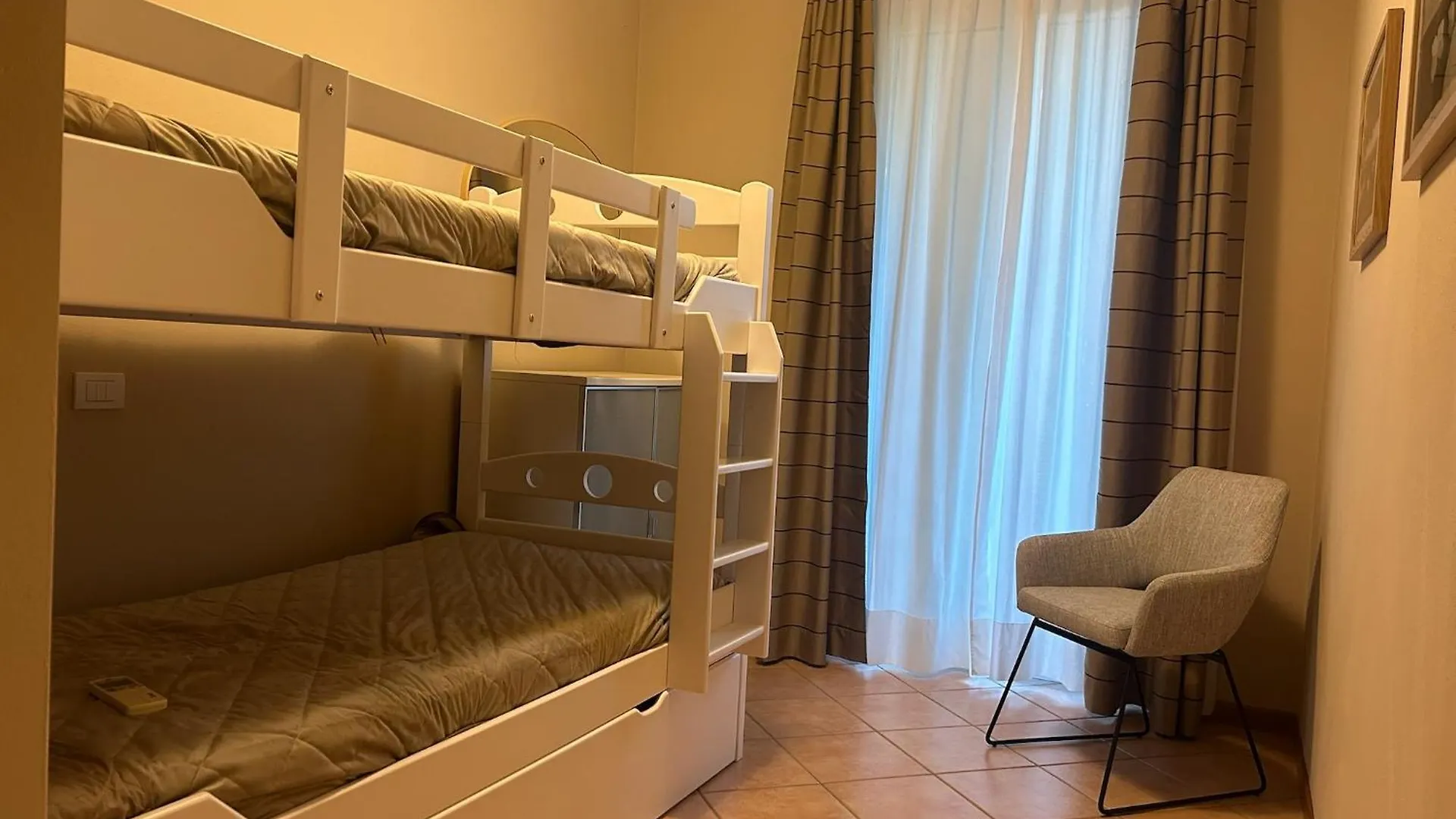 פאדנג'ה סול גארדה Gardazzuro Appartment 0*, פאדנג'ה סול גארדה איטליה